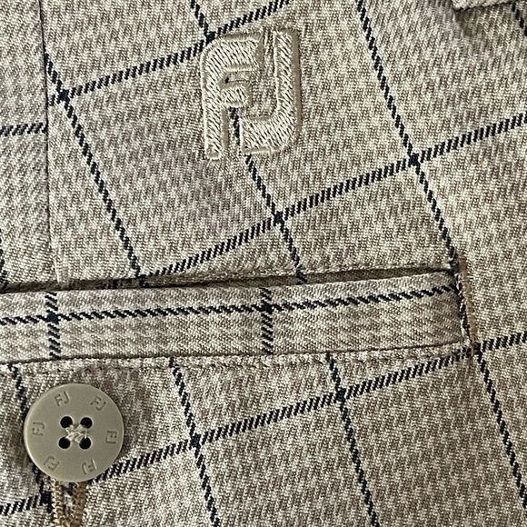 FootJoy Golf Pants Khaki Tan Plaid Comfort Performance Size 34Wx32L - Picture 9 of 9